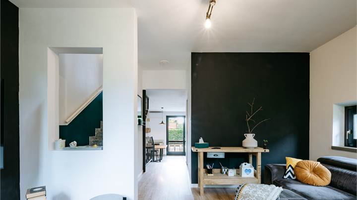 villa di testa di 4 locali con tre bagni. recentemente ristrutturato.