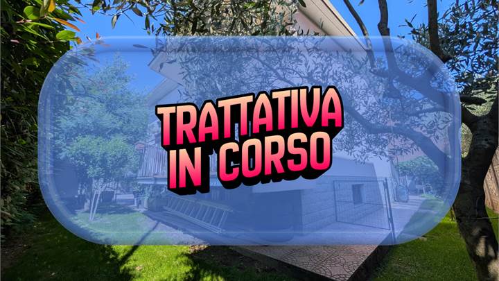 Splendida Villa Singola con Giardino Privato e Taverna.